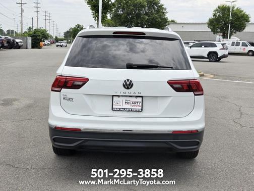 Pure White 2024 Volkswagen Tiguan 2.0T SE