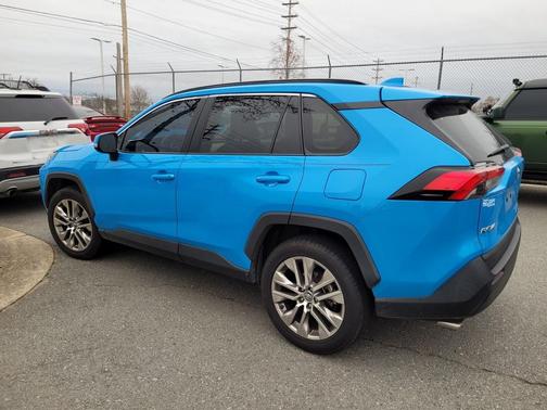 2019 Toyota RAV4 XLE Premium