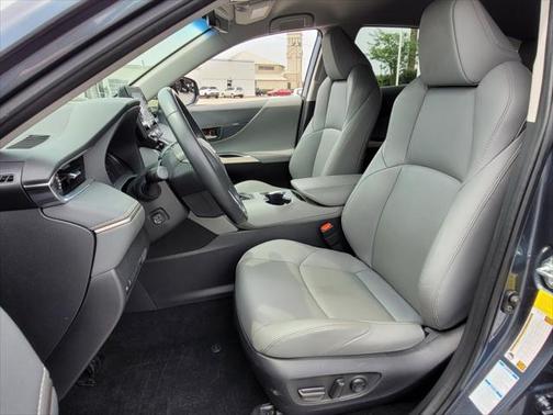 2022 Toyota Venza XLE