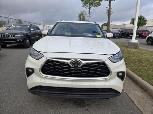 Blizzard Pearl 2020 Toyota Highlander XLE