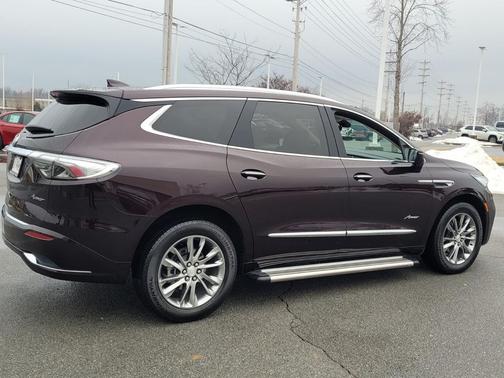 2022 Buick Enclave FWD Avenir