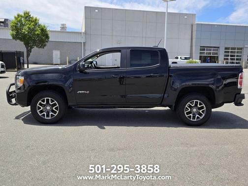 Onyx Black 2022 GMC Canyon AT4