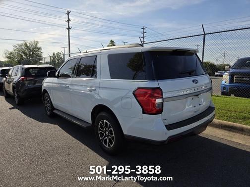 Oxford White 2023 Ford Expedition XLT
