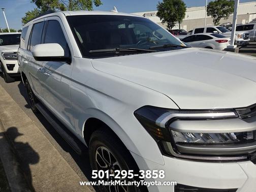 Oxford White 2023 Ford Expedition XLT