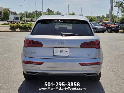 Silver Metallic 2018 Audi Q5 2.0T Tech Premium
