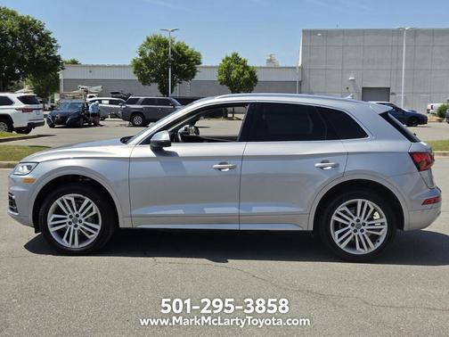 Silver Metallic 2018 Audi Q5 2.0T Tech Premium