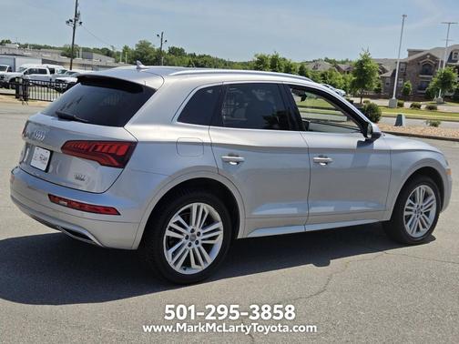 Silver Metallic 2018 Audi Q5 2.0T Tech Premium