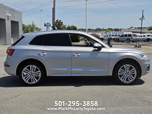 Silver Metallic 2018 Audi Q5 2.0T Tech Premium