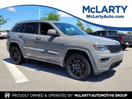 2022 Jeep Grand Cherokee Laredo