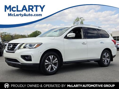 2017 Nissan Pathfinder SL