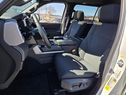 2025 Toyota Sequoia SR5