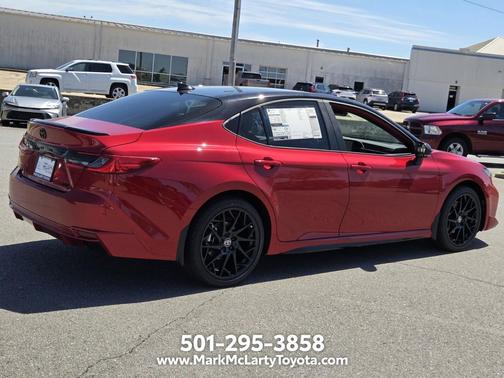 Supersonic Red w/Midnight Black Metallic Roof 2026 Toyota Camry XSE