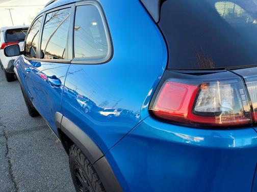 2021 Jeep Cherokee Trailhawk