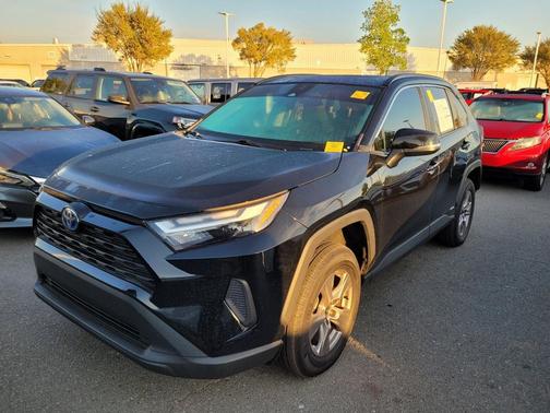 2023 Toyota RAV4 Hybrid XLE