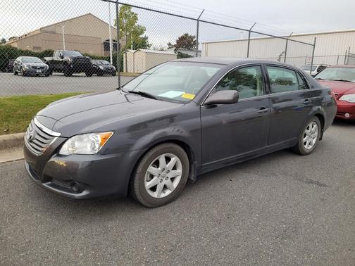 2010 Toyota Avalon XL