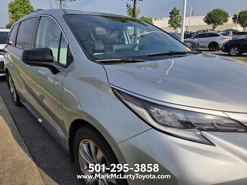 Celestial Silver Metallic 2021 Toyota Sienna XSE 7 Passenger