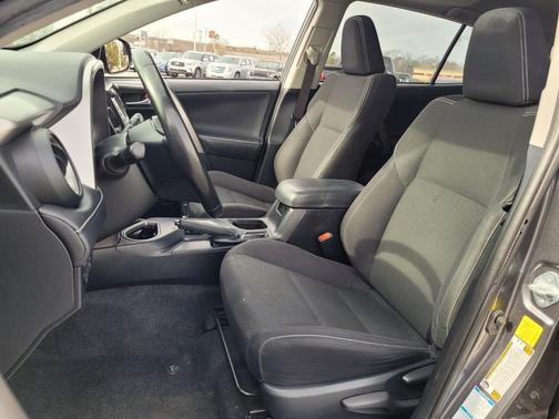 2016 Toyota RAV4 Hybrid XLE