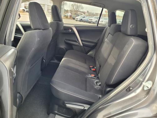 2016 Toyota RAV4 Hybrid XLE