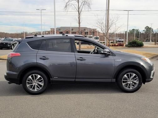 2016 Toyota RAV4 Hybrid XLE