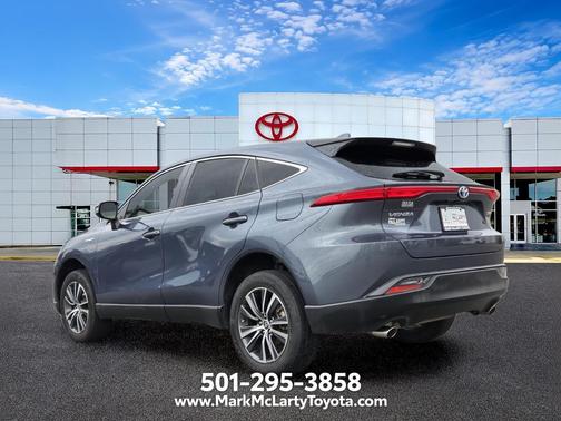 Coastal Gray Metallic 2021 Toyota Venza LE