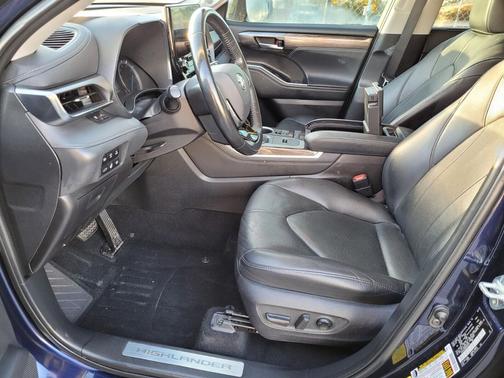 2021 Toyota Highlander Hybrid Limited