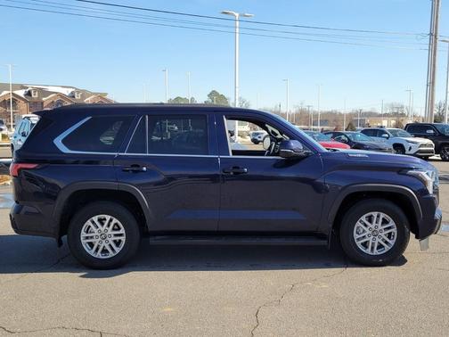 2025 Toyota Sequoia SR5