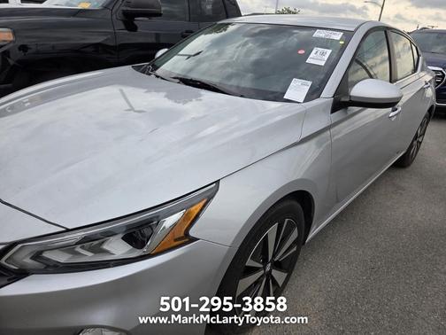 Brilliant Silver Metallic 2022 Nissan Altima 2.5 SV