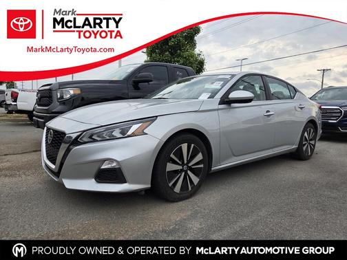 Brilliant Silver Metallic 2022 Nissan Altima 2.5 SV