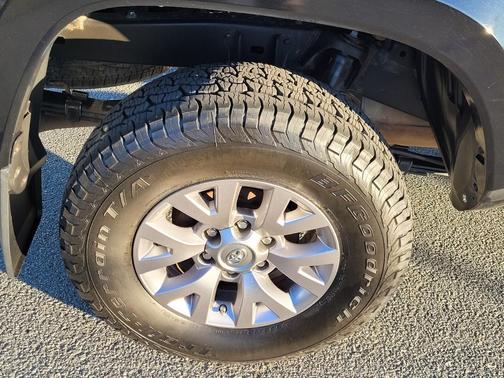 2017 Toyota Tacoma SR5