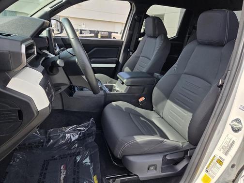 Ice Cap 2024 Toyota Tacoma Hybrid TRD Sport