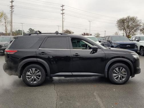 2022 Nissan Pathfinder SV 4WD