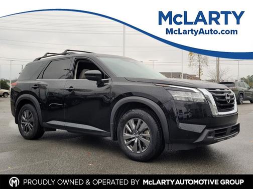 2022 Nissan Pathfinder SV 4WD