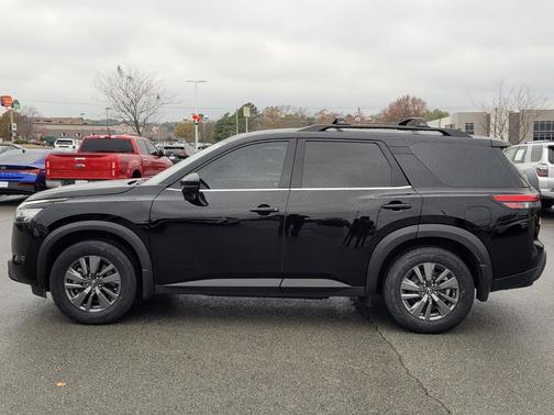 2022 Nissan Pathfinder SV 4WD