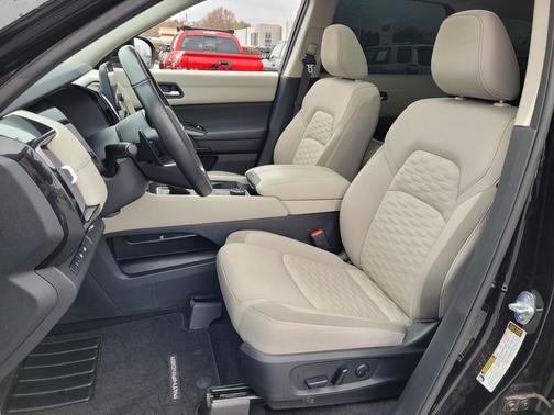 2022 Nissan Pathfinder SV 4WD