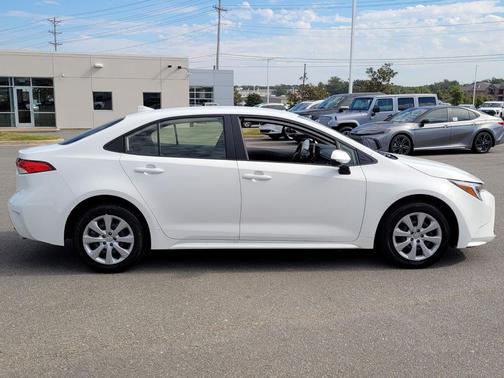 2025 Toyota Corolla Hybrid SE
