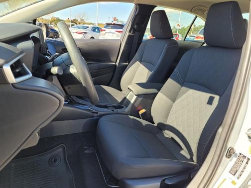 2025 Toyota Corolla Hybrid SE