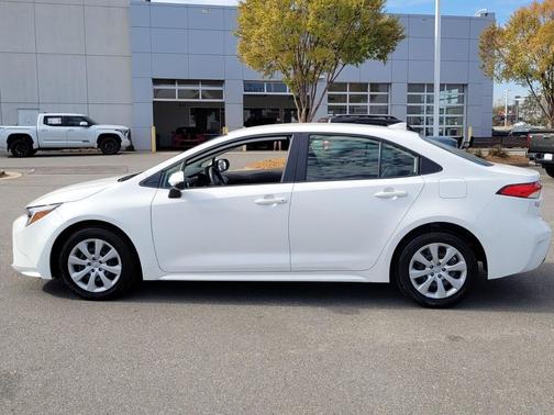2025 Toyota Corolla Hybrid SE