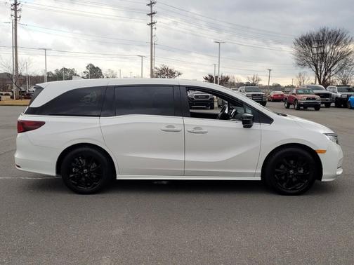 2024 Honda Odyssey Sport