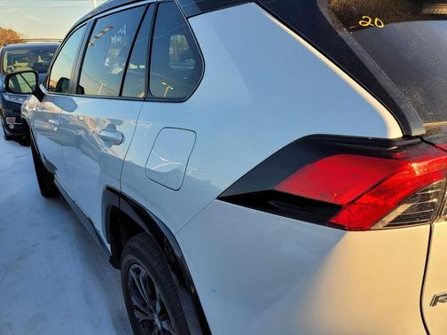 2024 Toyota RAV4 Hybrid SE