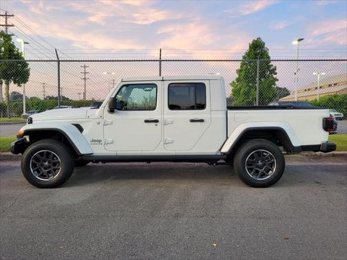 2023 Jeep Gladiator Overland