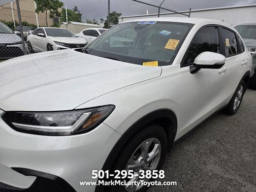 Platinum White Pearl 2025 Honda HR-V LX