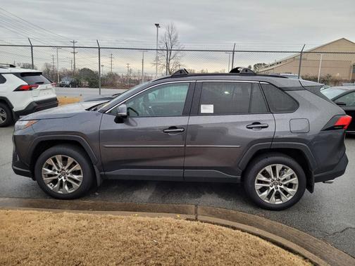 2024 Toyota RAV4 XLE Premium