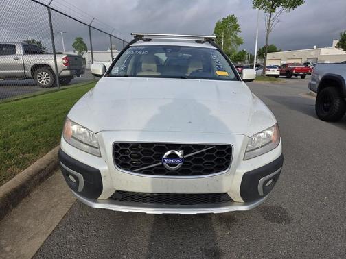 Crystal White Pearl 2016 Volvo XC70 T5 Drive-E Premier