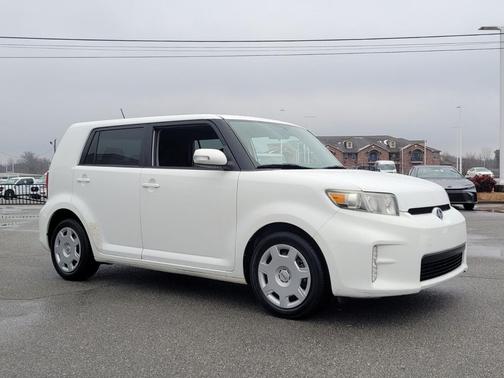 2014 Scion xB Release Series 10.0