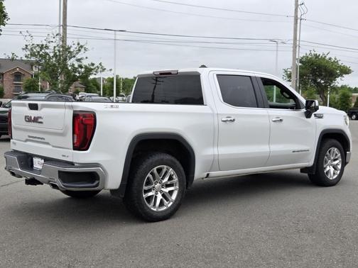 White Frost Tricoat 2021 GMC Sierra 1500 SLT