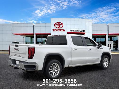 White Frost Tricoat 2021 GMC Sierra 1500 SLT
