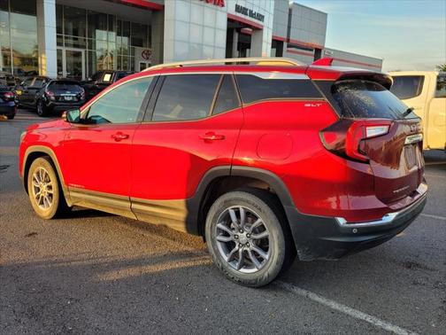 2022 GMC Terrain SLT
