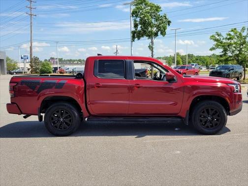 2022 Nissan Frontier SV