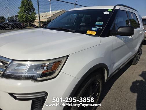 Oxford White 2018 Ford Explorer XLT