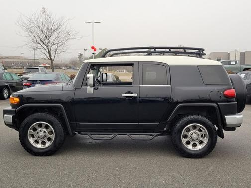 2013 Toyota FJ Cruiser Base
